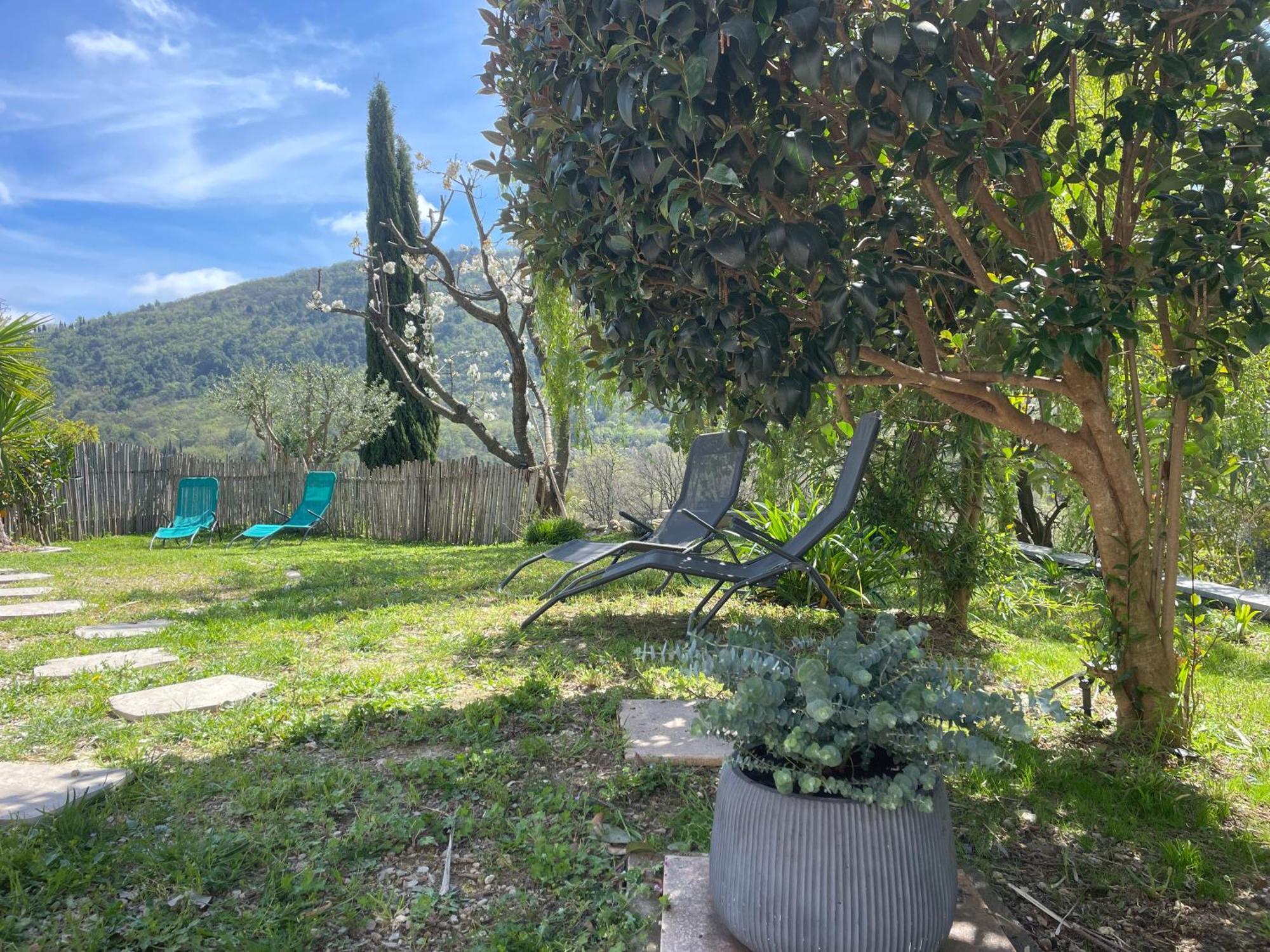 Luva D'Azur, Rez De Villa Le Riou - Le Vallon Le Bar-sur-Loup Экстерьер фото